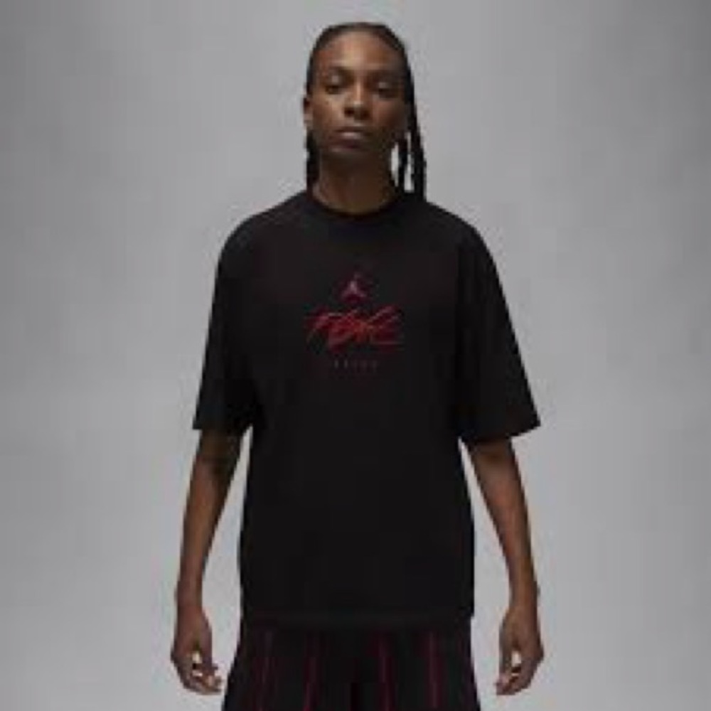 NWT Jordan Mens Flight Essentials “Heroes” T-shirt